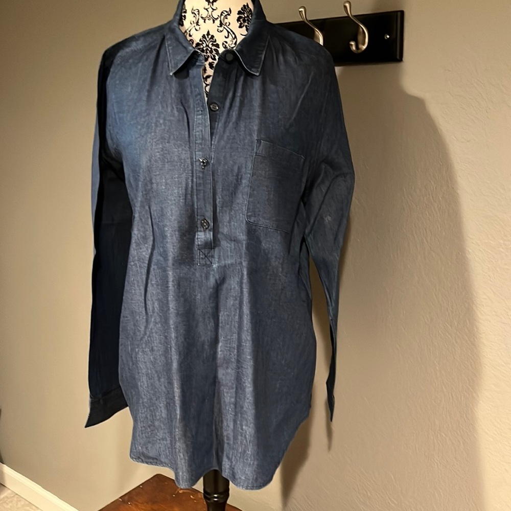 New half Button down chambray shirt